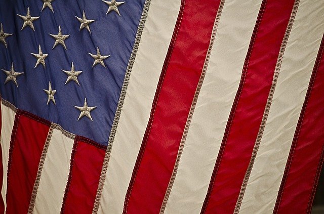 an-introduction-to-the-flag-resolution-of-1777-star-spangled-flags